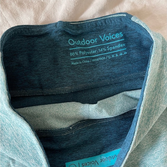 Outdoor Voices Two-Toned Blue/Green 3/4 Leggings size XS - Picture 9 of 9